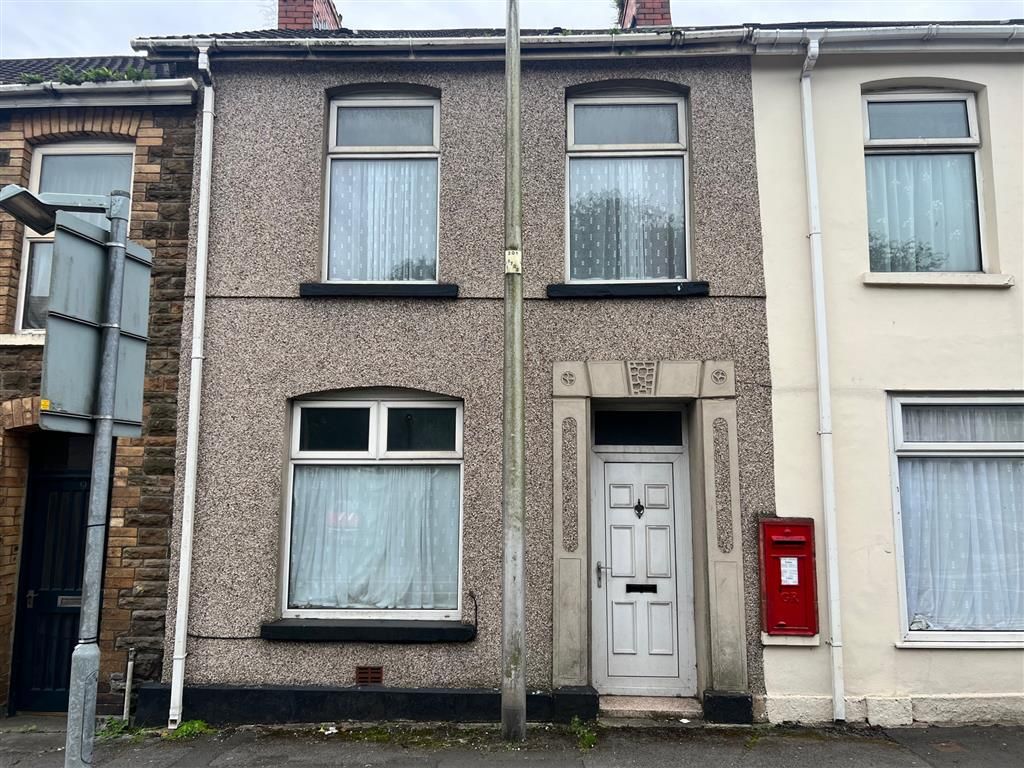 3 bed terraced house for sale in Frondeg Terrace, Llanelli SA15, £90,000