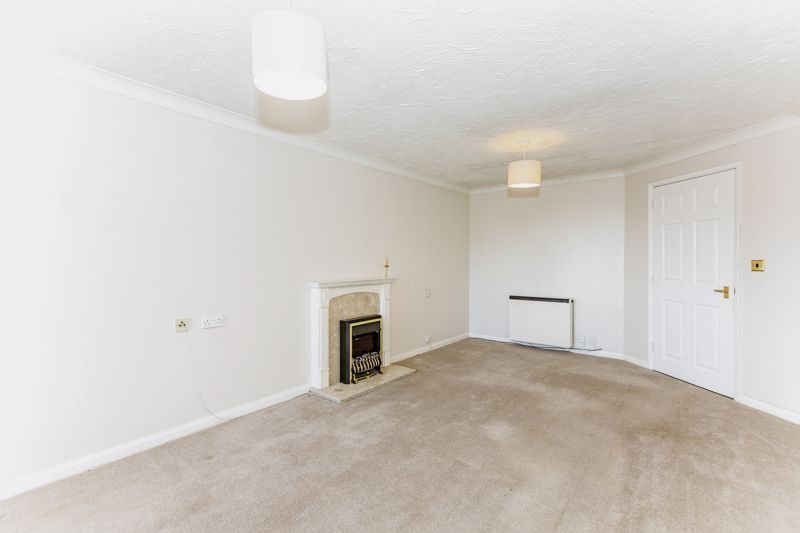 1 bed flat for sale in Waterside Court, St Neots PE19, £130,000