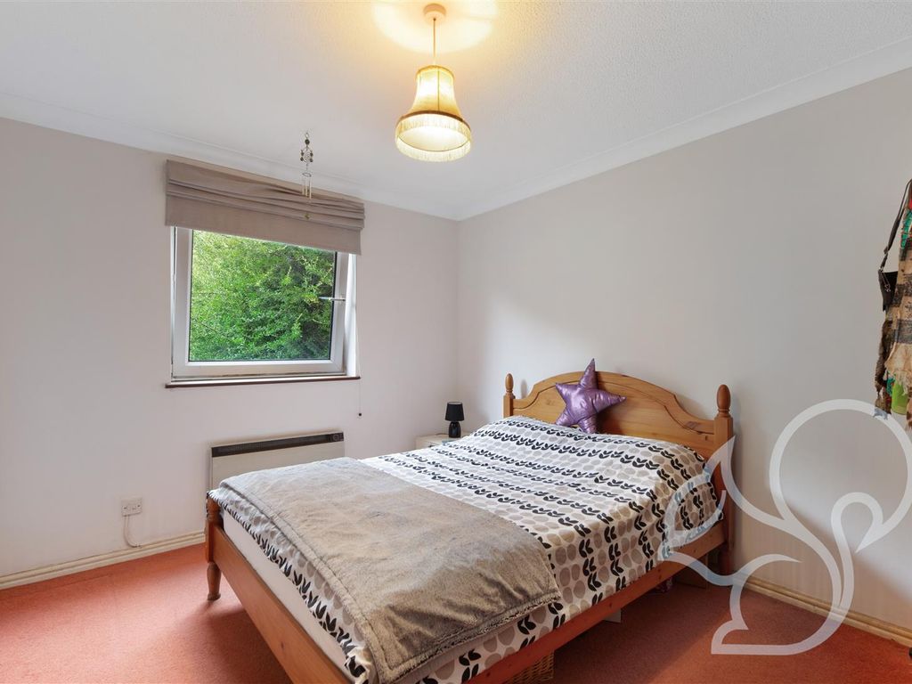 2 bed flat for sale in Stanley Wood Avenue, Sudbury CO10, £140,000