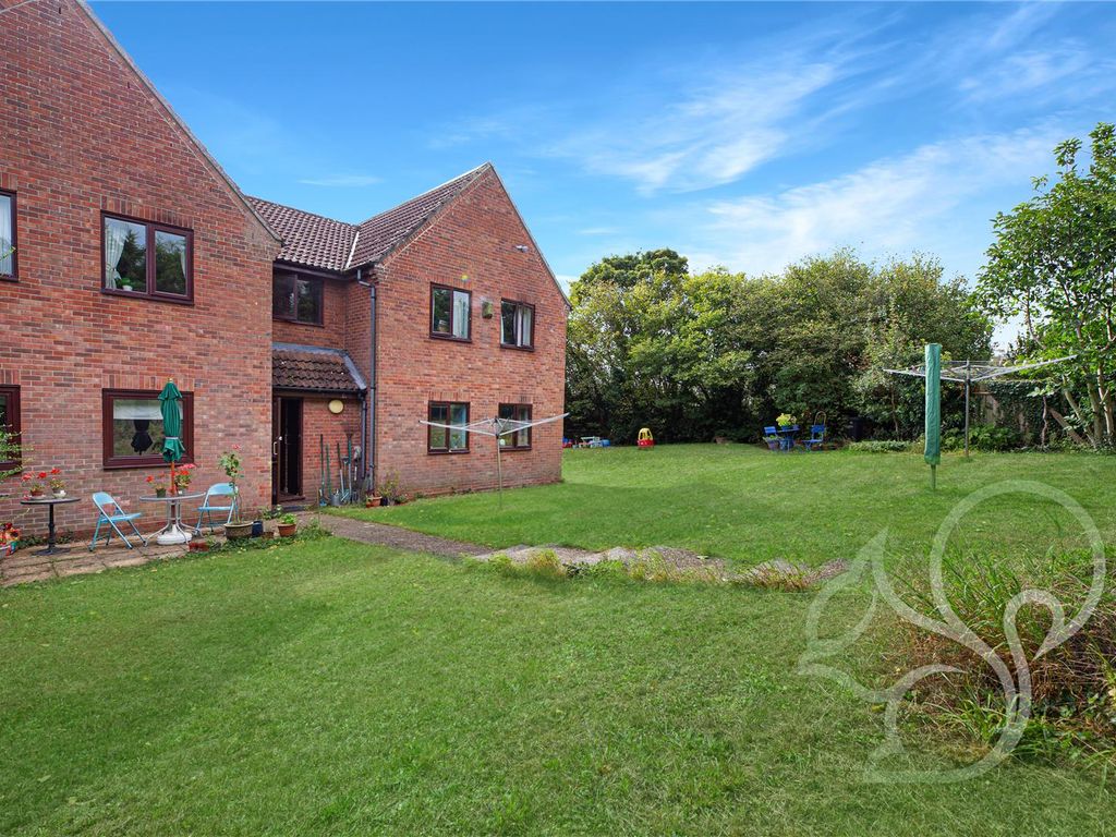 2 bed flat for sale in Stanley Wood Avenue, Sudbury CO10, £140,000