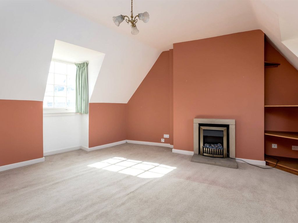 1 bed flat for sale in 7/1 White Horse Close, Canongate, Old Town, Edinburgh EH8, £200,000