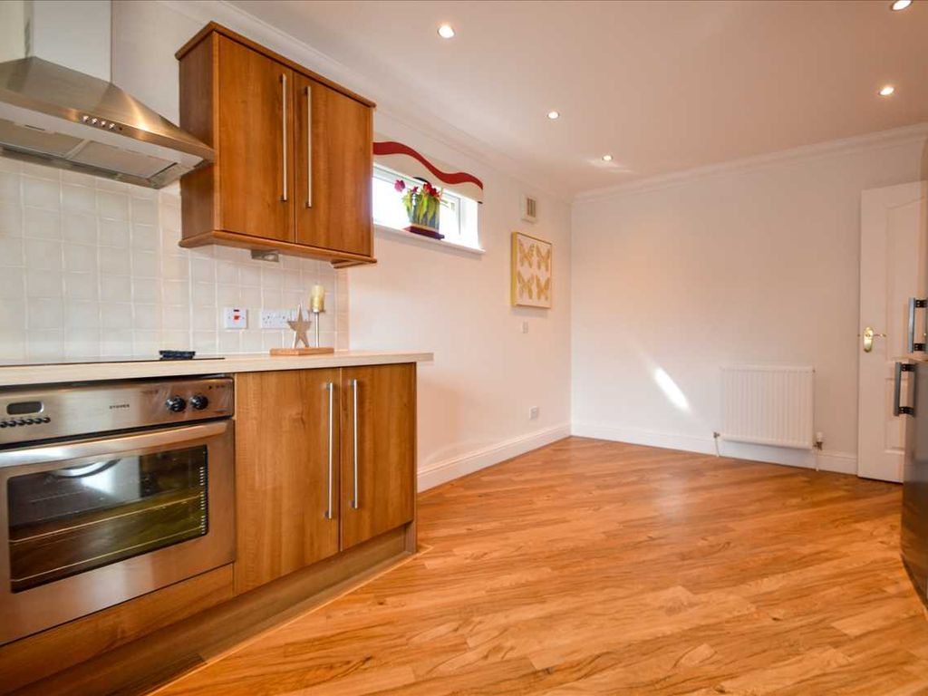 2 bed flat for sale in Haddow Street, Hamilton ML3, £164,995