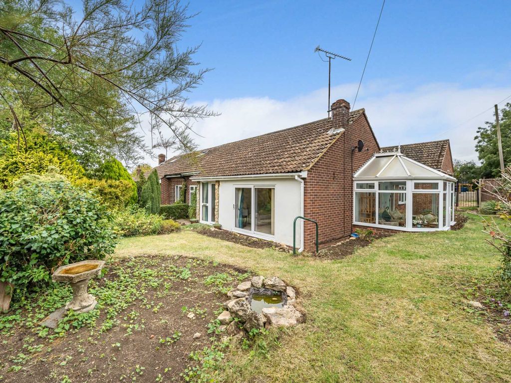 3 bed semi-detached bungalow for sale in Pavenham Road, Felmersham MK43, £325,000