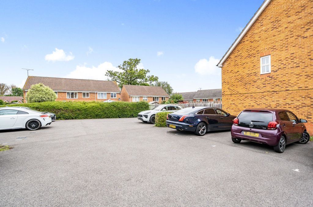 2 bed flat for sale in Attwood Drive, Arborfield, Reading RG2, £250,000