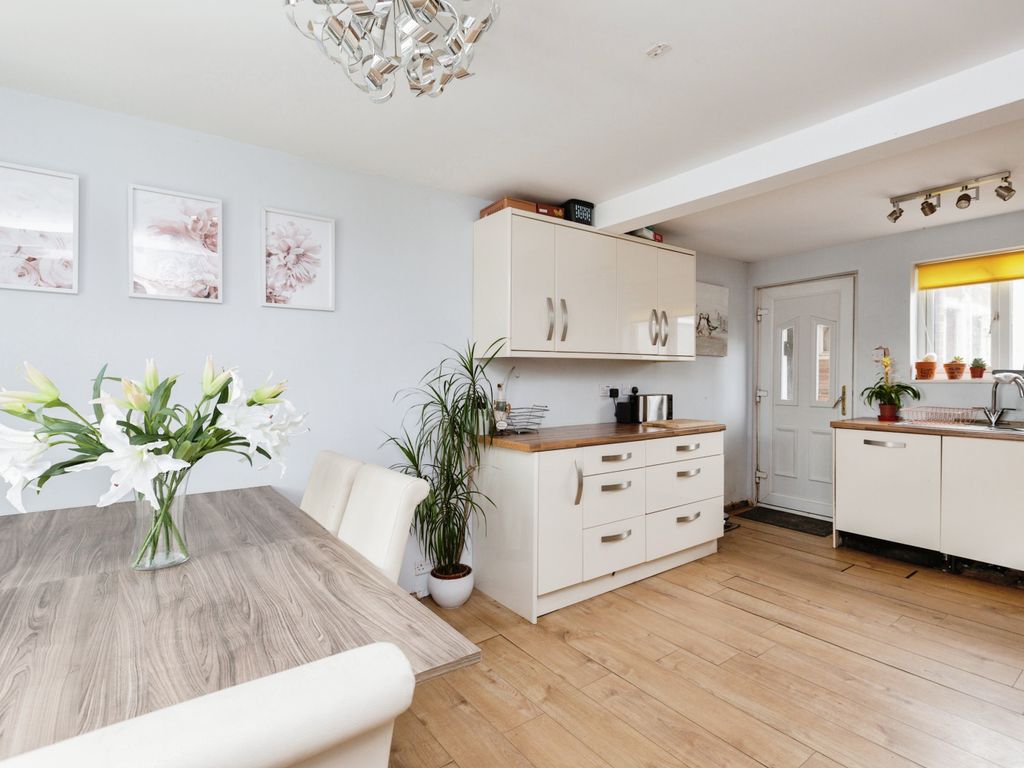 3 bed terraced house for sale in Long Street Road, Hanslope, Milton Keynes MK19, £250,000