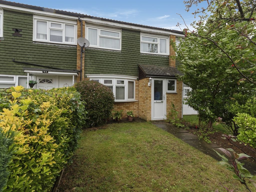 3 bed terraced house for sale in Parkfield, Letchworth Garden City SG6, £300,000