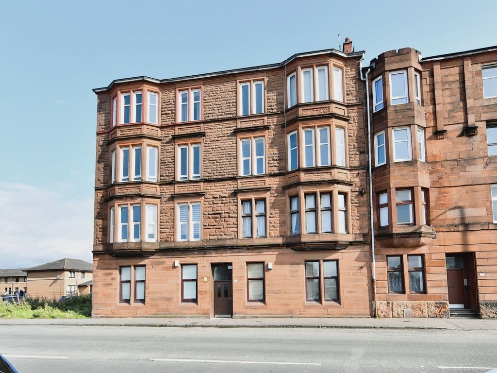 2 bed flat for sale in Dalmarnock Road, Glasgow G40, £65,000