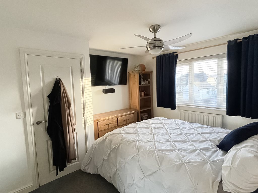 4 bed detached house for sale in Clos Bodrhyddan, Rhyl LL18, £299,950