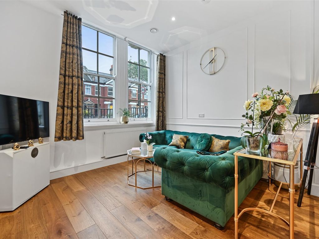 1 bed flat for sale in Acton Town Hall, Winchester Street, Acton, London W3, £99,750