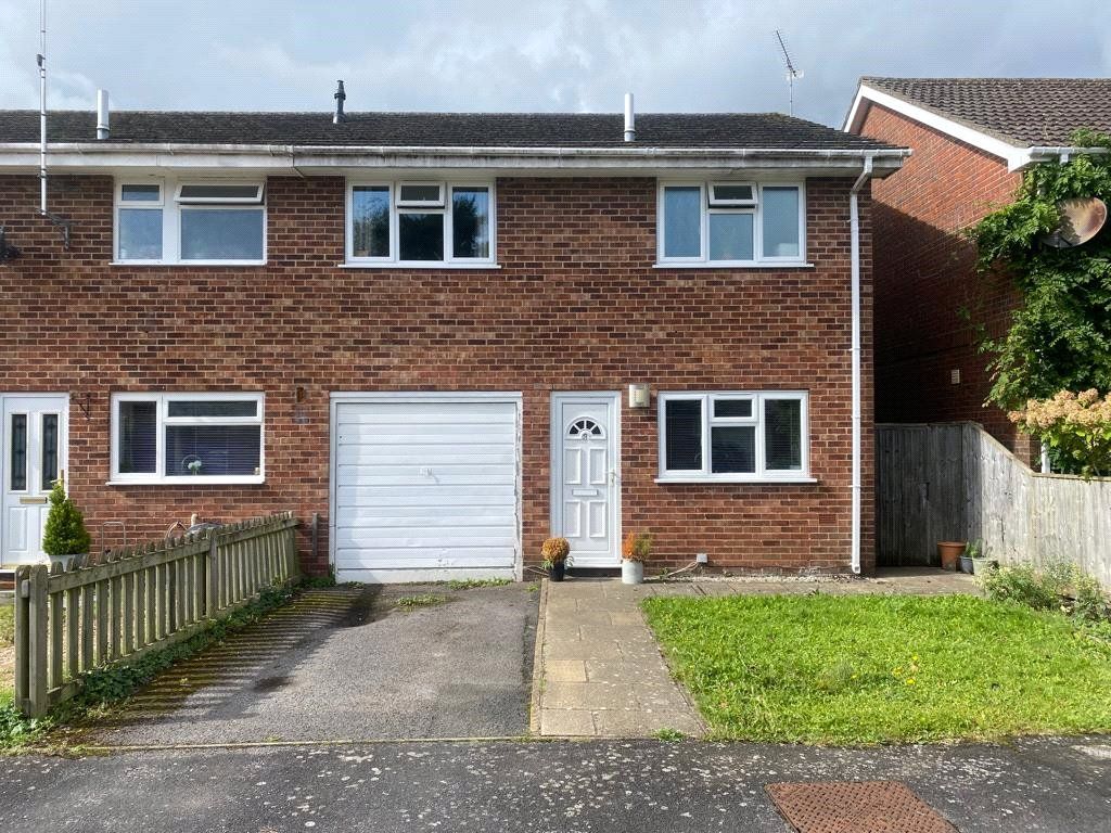 3 bed end terrace house for sale in Joyce Dickson Close, Ringwood, Hampshire BH24, £335,000