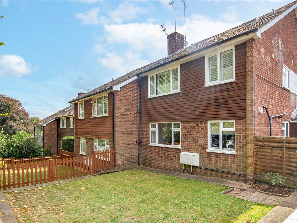 2 bed maisonette for sale in Adele Avenue, Digswell, Welwyn, Hertfordshire AL6, £275,000