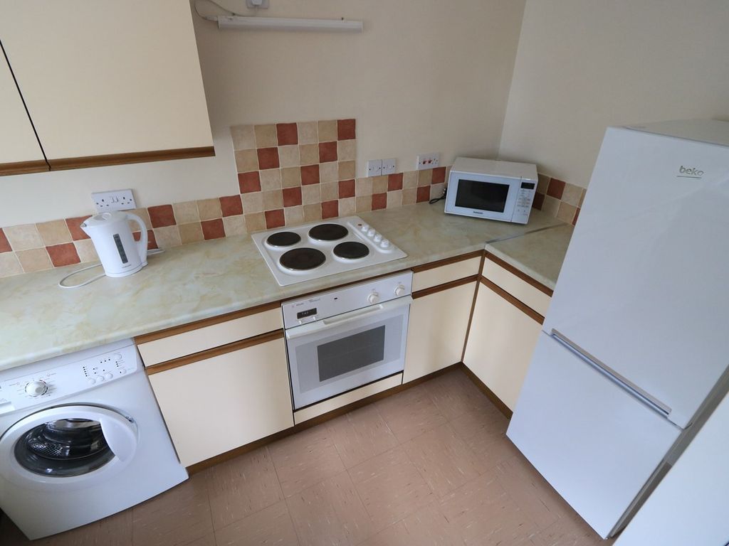 1 bed flat for sale in Sutherland Avenue, Coventry CV5, £100,000