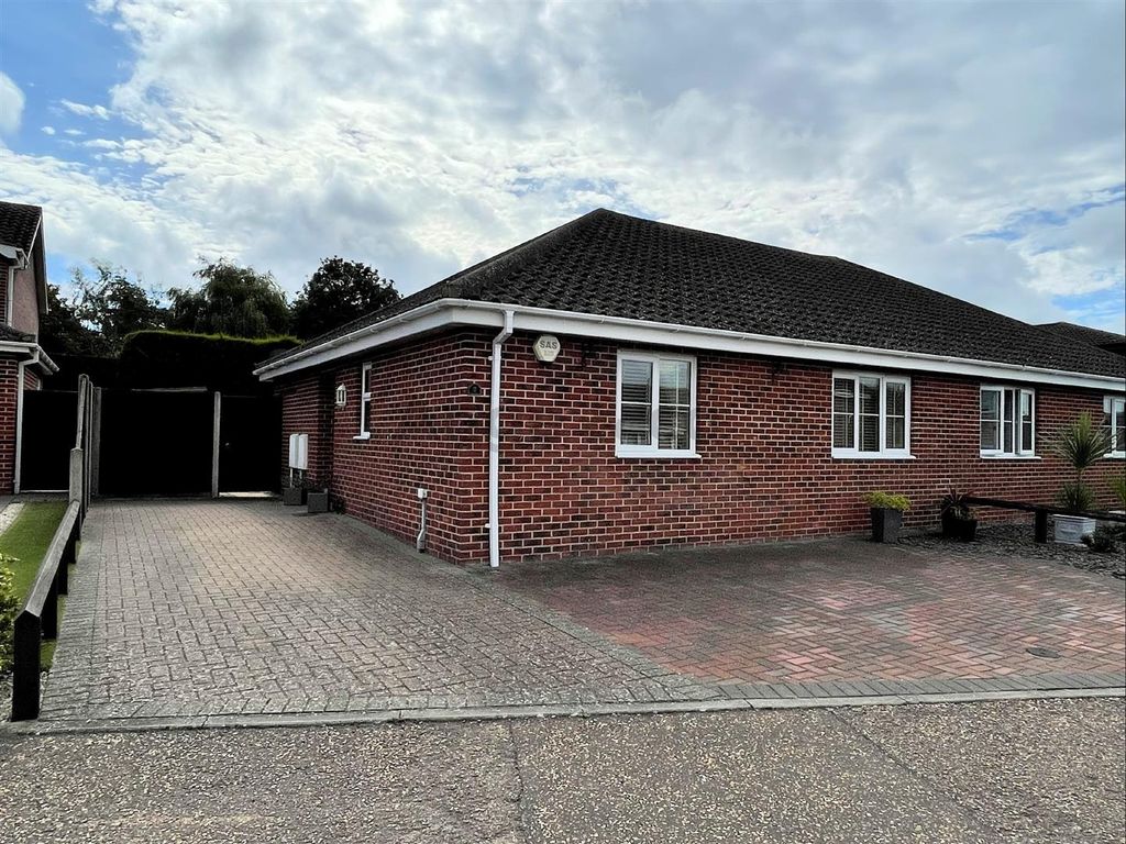 2 bed semi-detached bungalow for sale in Mulberry Close, Lowestoft NR33, £280,000