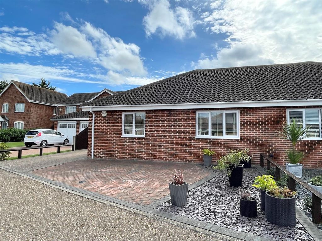 2 bed semi-detached bungalow for sale in Mulberry Close, Lowestoft NR33, £280,000