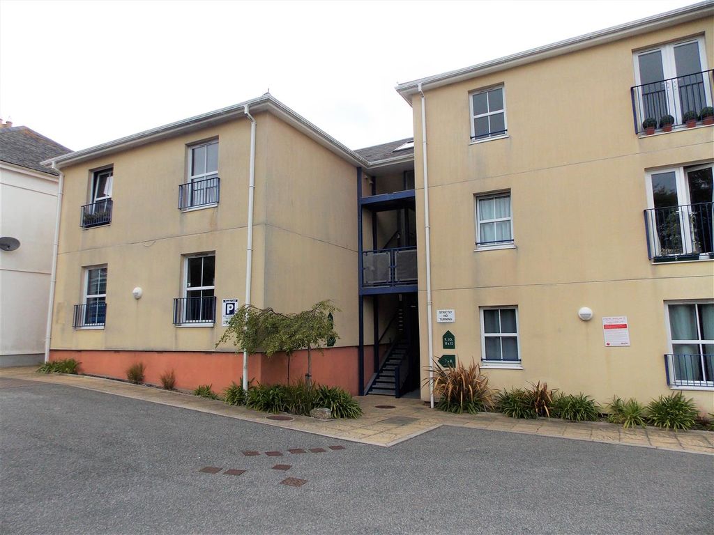 1 bed flat for sale in Carbis Bay, Cornwall TR26, £130,000