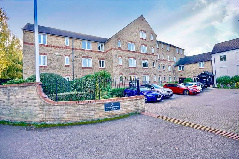 1 bed flat for sale in Waterside Court, St Neots PE19, £120,000