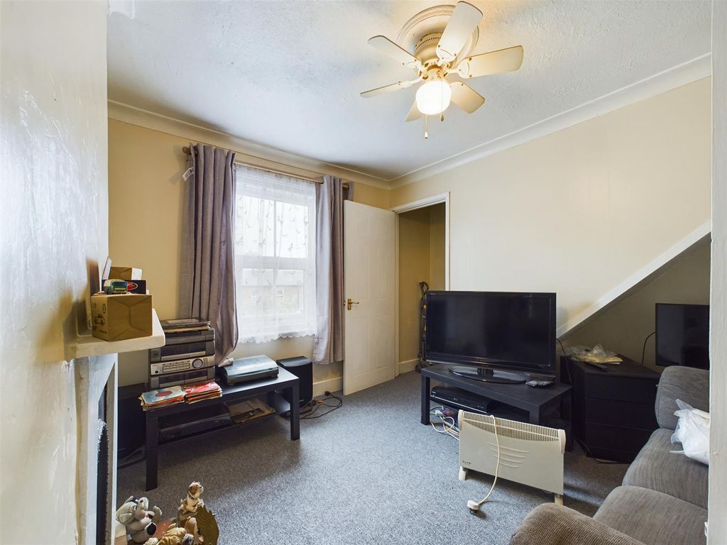 3 bed terraced house for sale in Francis Street, Reading RG1, £250,000