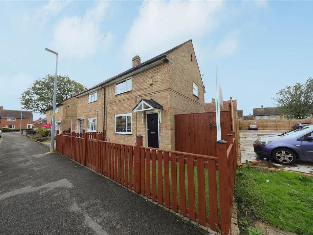 2 bed semi-detached house for sale in Dent Road, Hull HU5, £140,000
