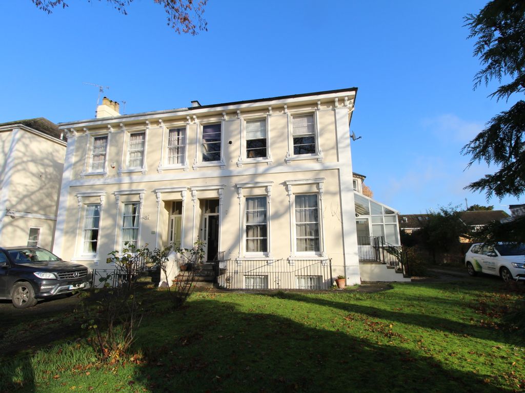 1 bed flat for sale in Sydenham Road North, Cheltenham, Gloucestershire GL52, £160,000