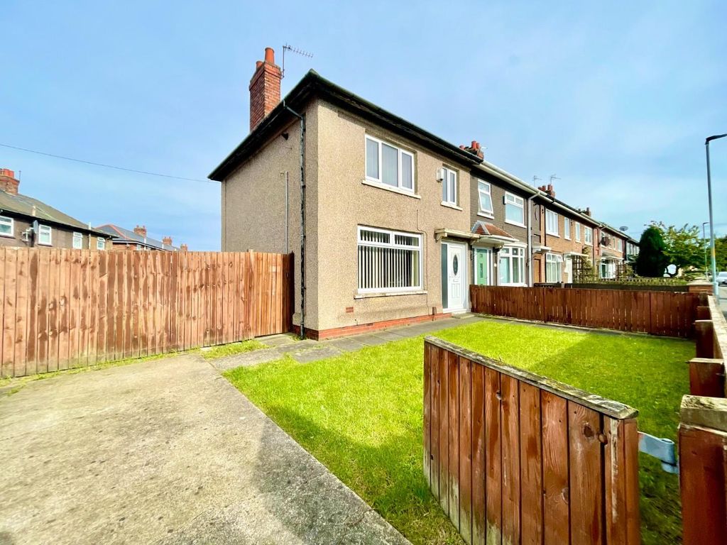 3 bed end terrace house for sale in Ferndale Avenue, Middlesbrough TS3, £78,000