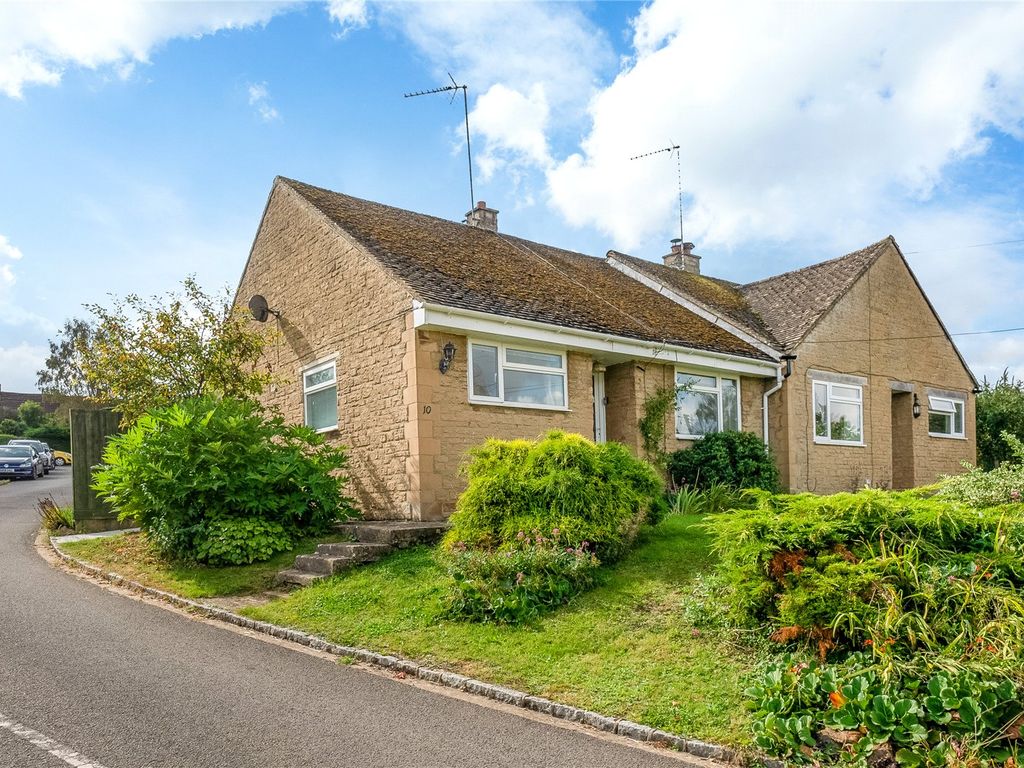 1 bed bungalow for sale in Bishops Close, Barford St Michael, Banbury, Oxfordshire OX15, £285,000