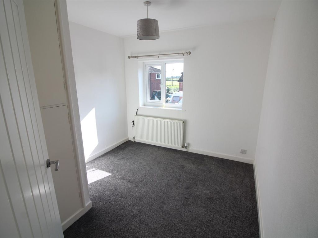 3 bed terraced house for sale in Park Avenue, Kippax, Leeds LS25, £160,000