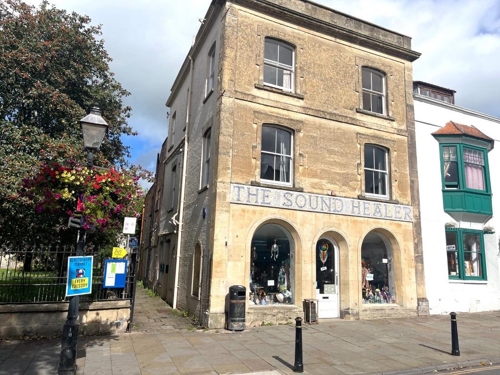 1 bed flat for sale in High Street, Glastonbury BA6, £130,000