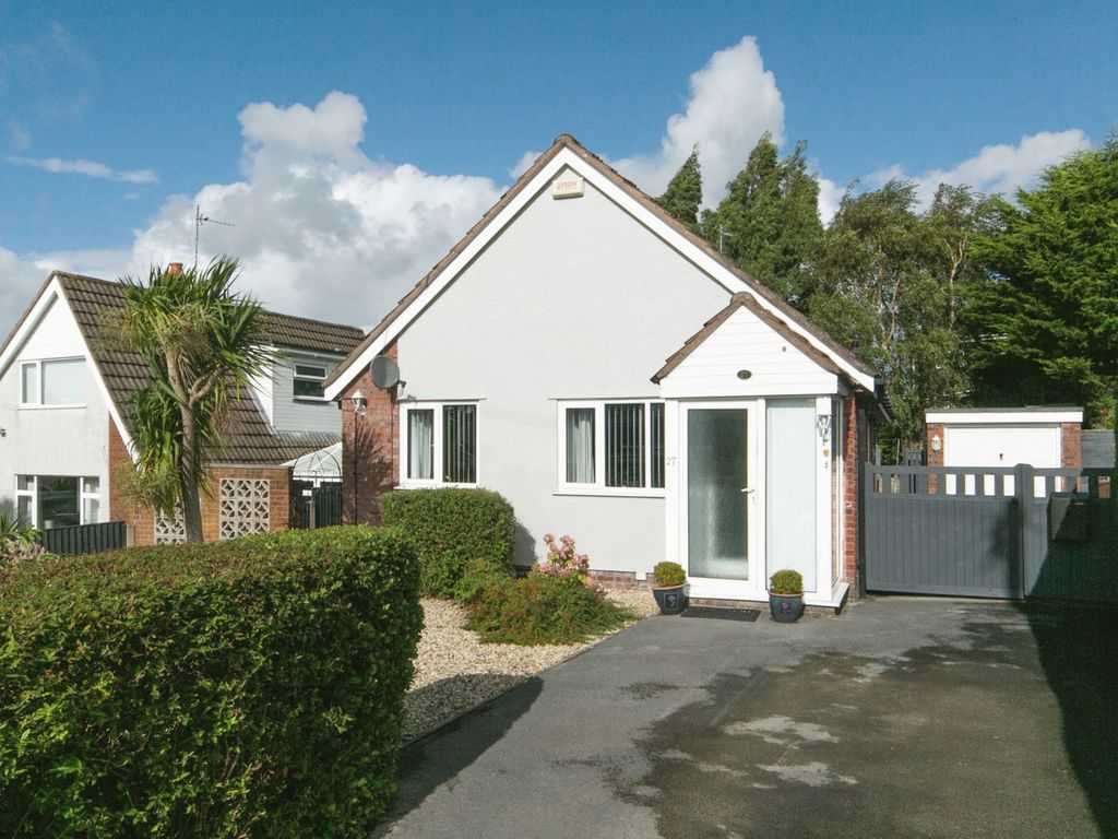 2 bed bungalow for sale in Troon Way, Colwyn Bay, Conwy LL29, £269,950