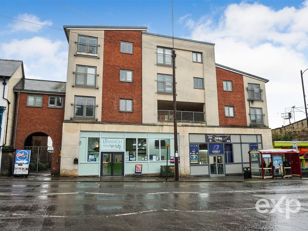 2 bed flat for sale in Westgate, Wakefield WF1, £80,000