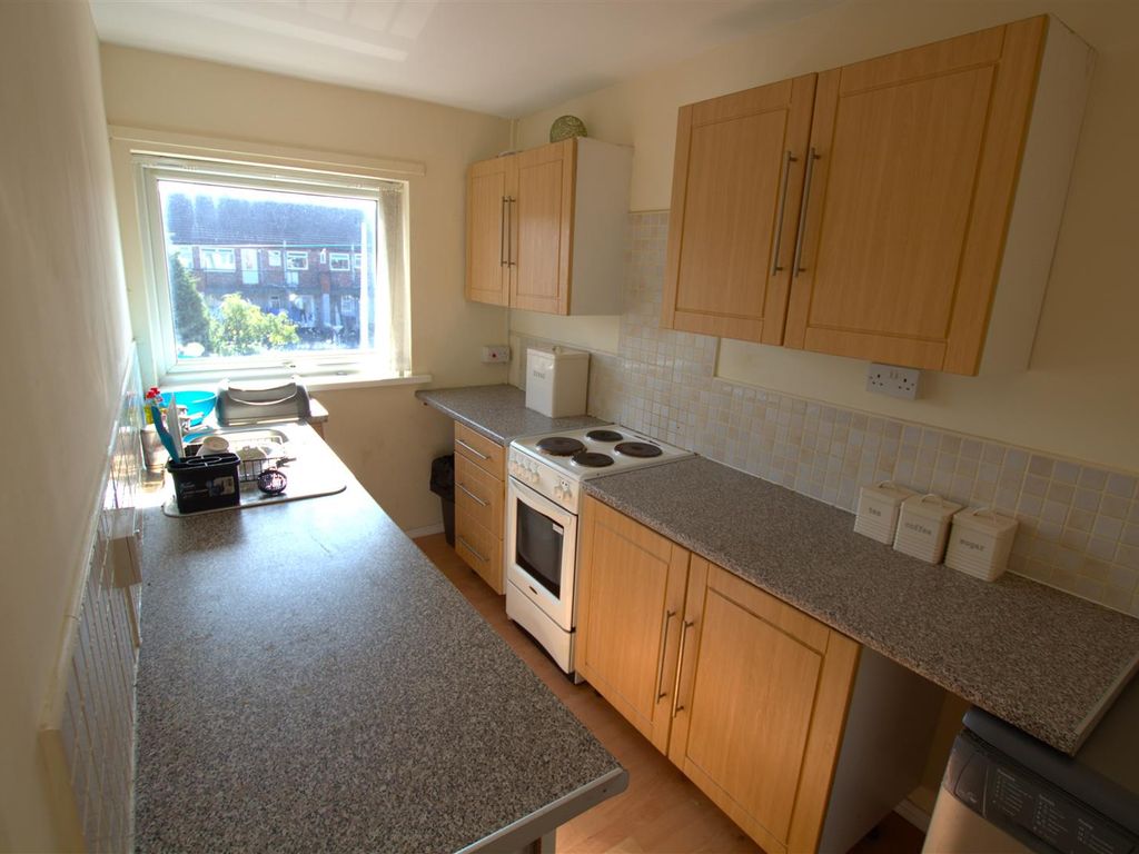 2 bed flat for sale in Medina Gardens, Middlesbrough TS5, £70,000