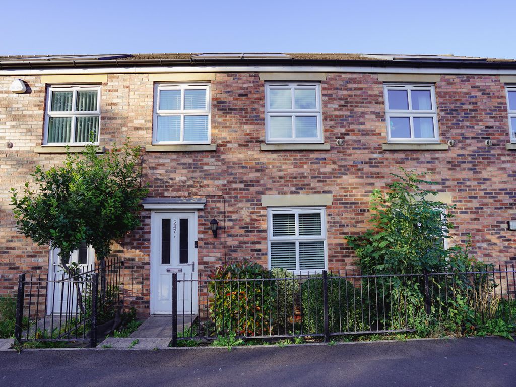 2 bed terraced house for sale in Sunderland Road, Felling, Gateshead NE8, £120,000