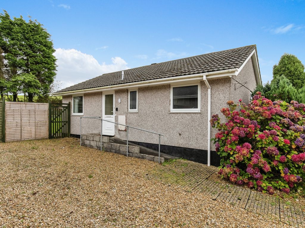 3 bed bungalow for sale in Braddock Close, Foxhole, St. Austell, Cornwall PL26, £220,000