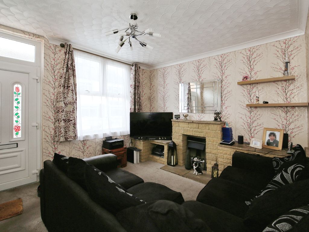 3 bed terraced house for sale in South View Road, Peterborough PE4, £190,000