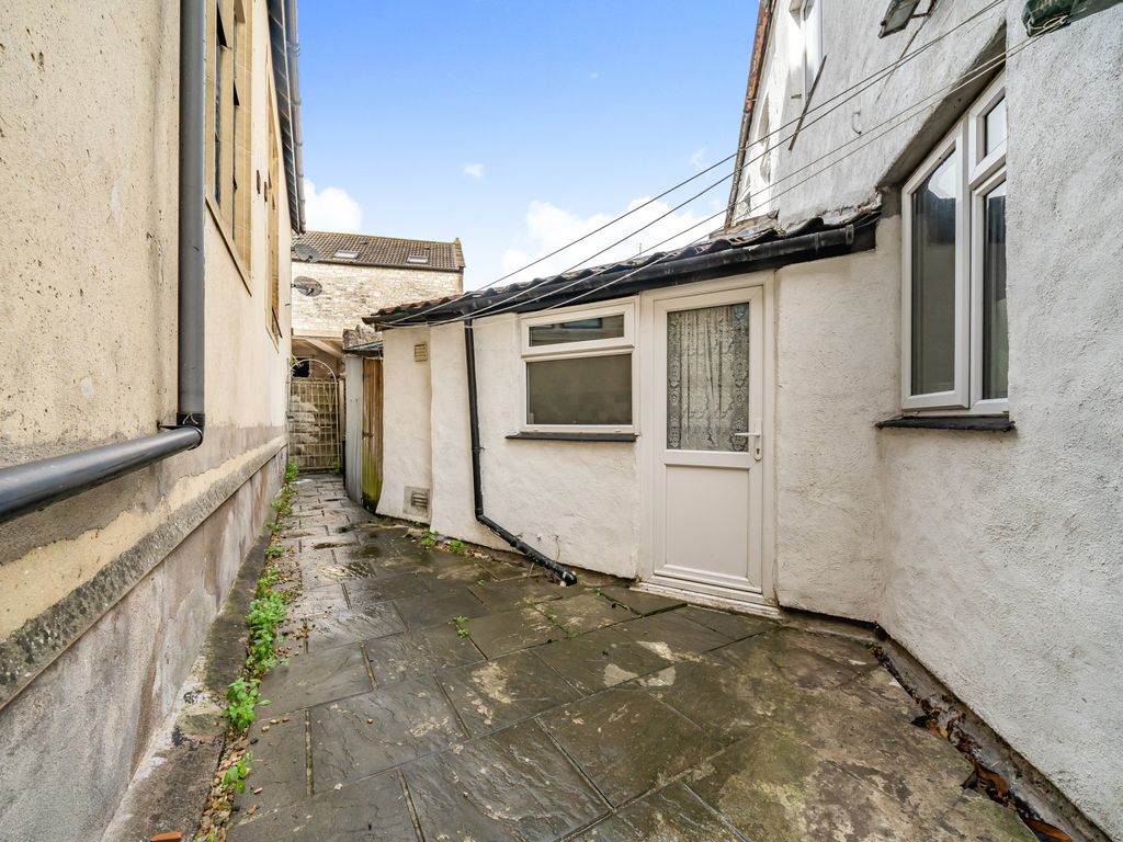 2 bed end terrace house for sale in Millards Hill, Midsomer Norton, Radstock, Somerset BA3, £150,000