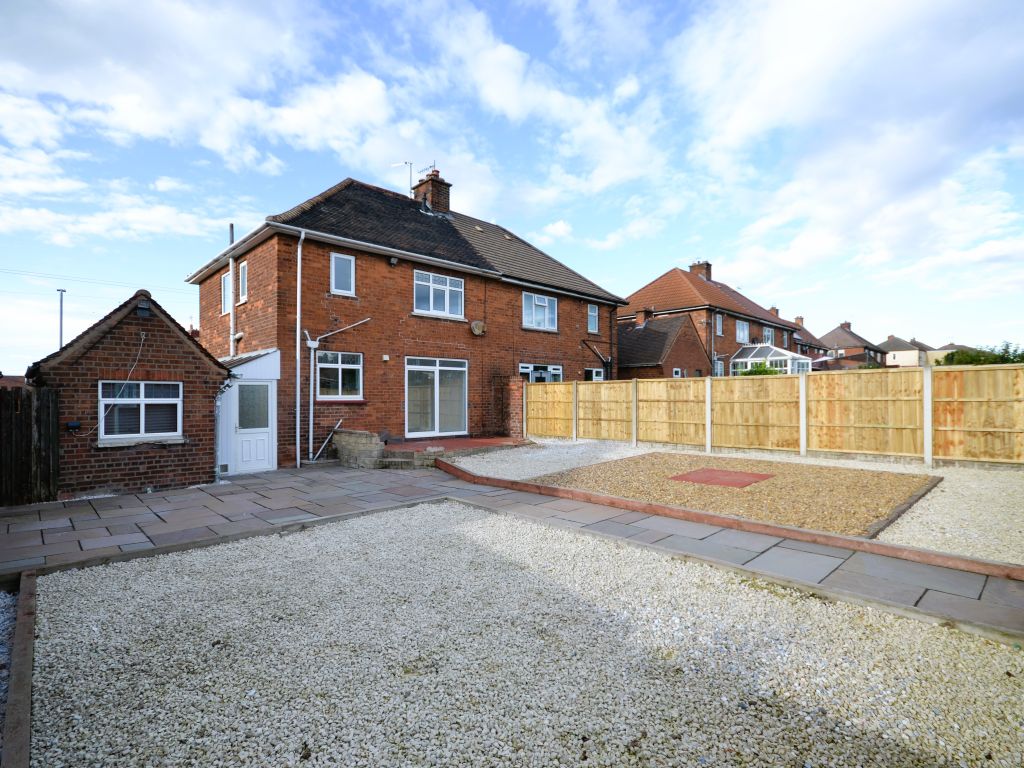 3 bed semi-detached house for sale in Bawtry Road, Harworth, Doncaster DN11, £170,000