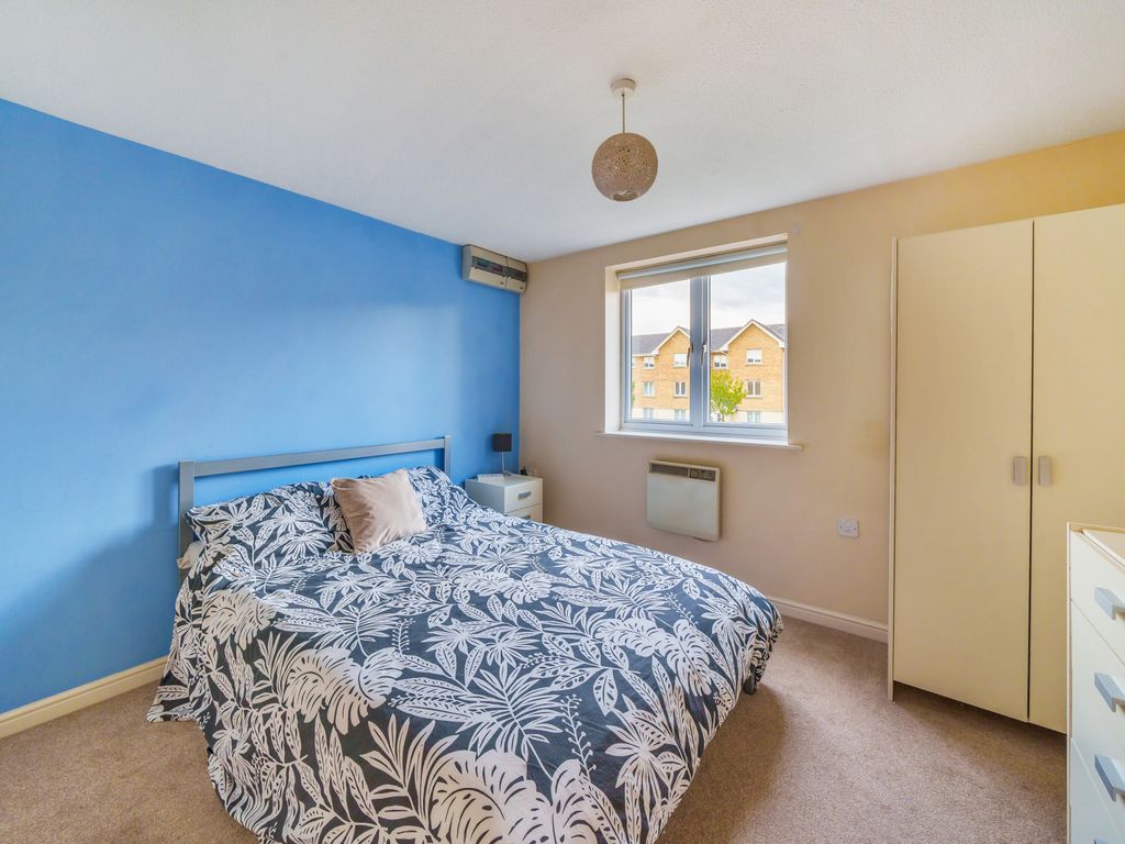 1 bed flat for sale in Lloyd Close, Cheltenham, Gloucestershire GL51, £135,000