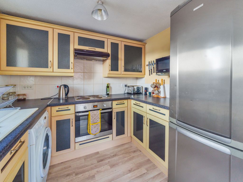 1 bed flat for sale in Lloyd Close, Cheltenham, Gloucestershire GL51, £135,000