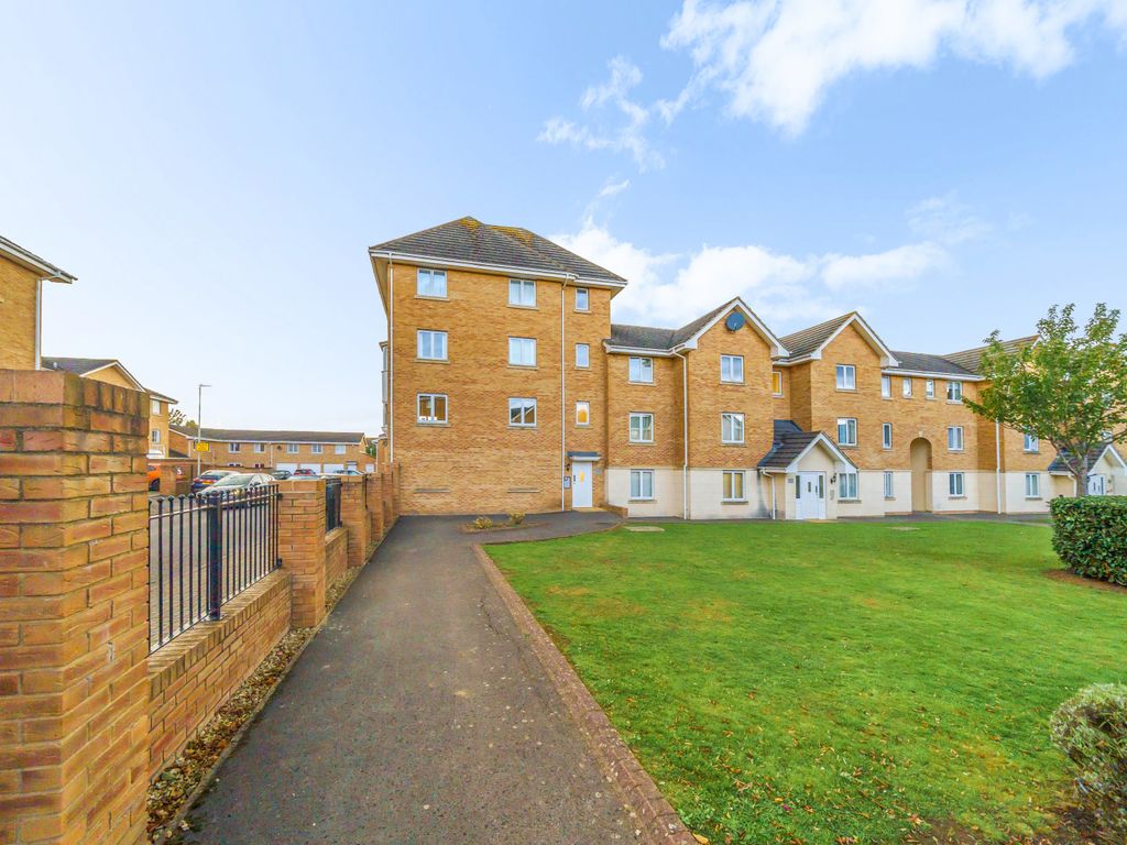 1 bed flat for sale in Lloyd Close, Cheltenham, Gloucestershire GL51, £135,000