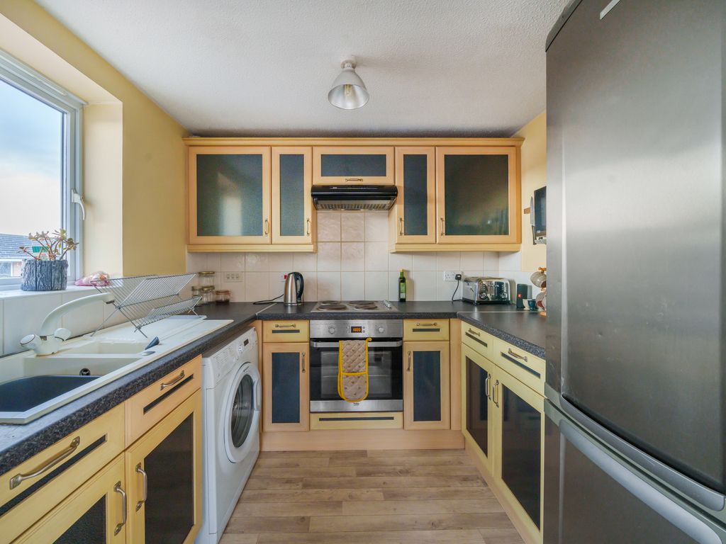 1 bed flat for sale in Lloyd Close, Cheltenham, Gloucestershire GL51, £135,000