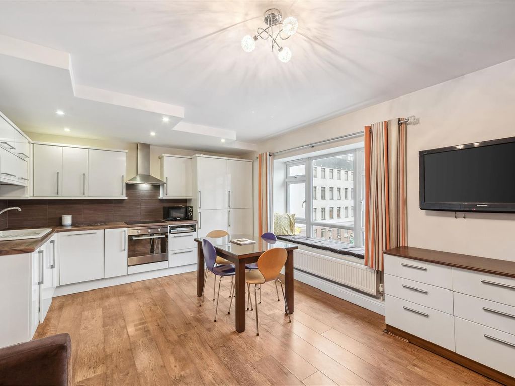 1 bed flat for sale in Great Suffolk Street, London SE1, £320,000