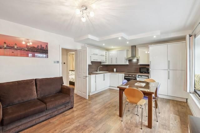 1 bed flat for sale in Great Suffolk Street, London SE1, £320,000