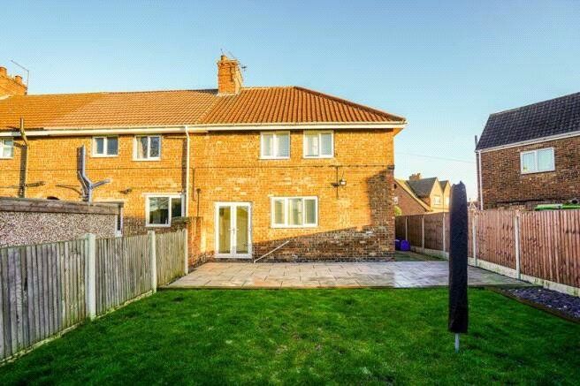 3 bed end terrace house for sale in Norfolk Grove, Bircotes, Doncaster, Nottinghamshire DN11, £145,000