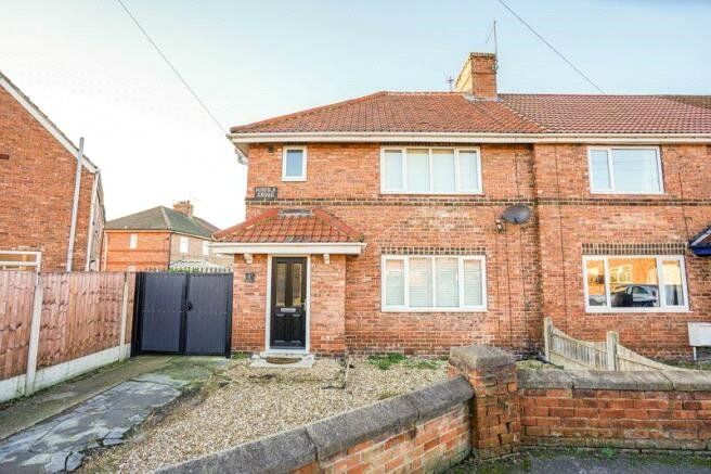 3 bed end terrace house for sale in Norfolk Grove, Bircotes, Doncaster, Nottinghamshire DN11, £145,000