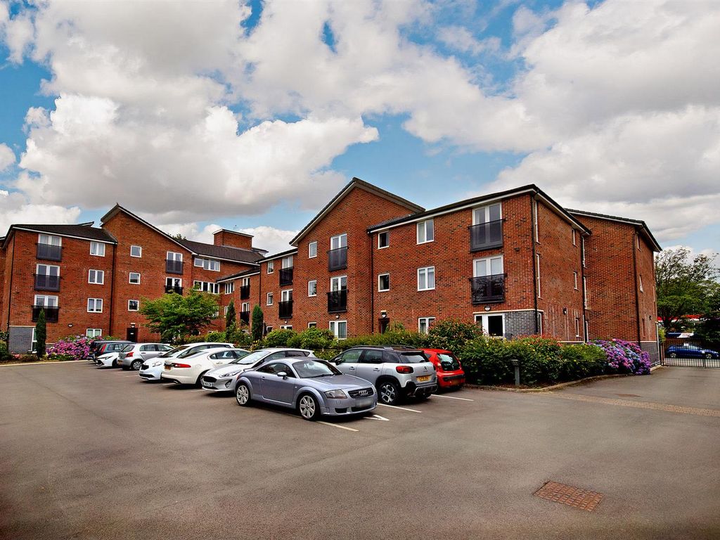 1 bed flat for sale in Albany Road, Chorlton Cum Hardy, Manchester M21, £200,000
