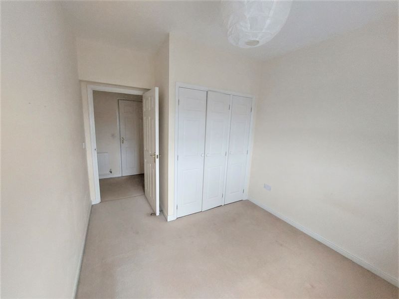 2 bed flat for sale in Collingtree Court, Solihull B92, £150,000
