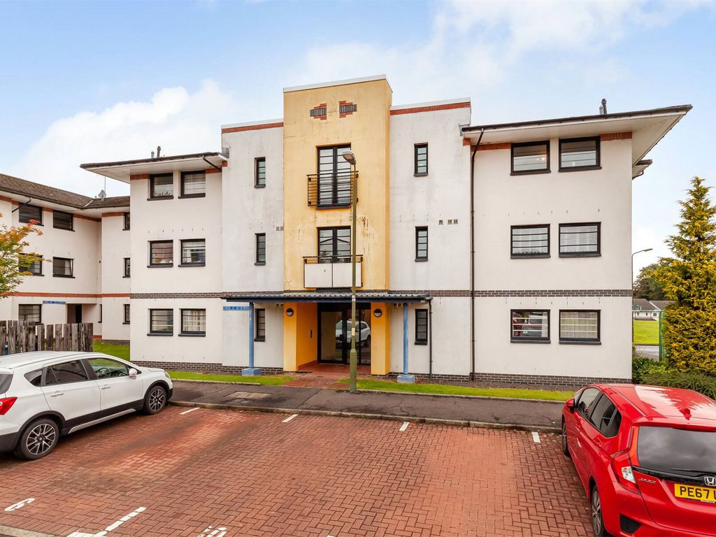 2 bed flat for sale in Whiteside Court, Bathgate, West Lothian EH48, £115,000