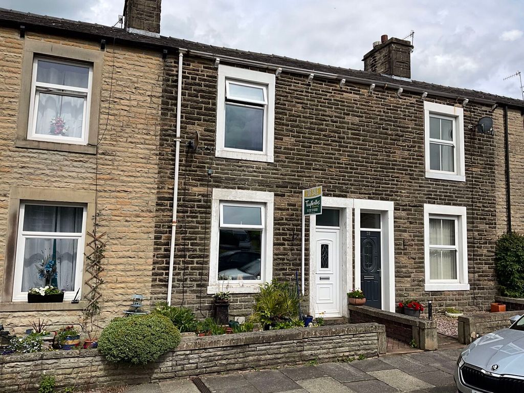 3 bed terraced house for sale in Calf Hall Road, Barnoldswick BB18, £160,000