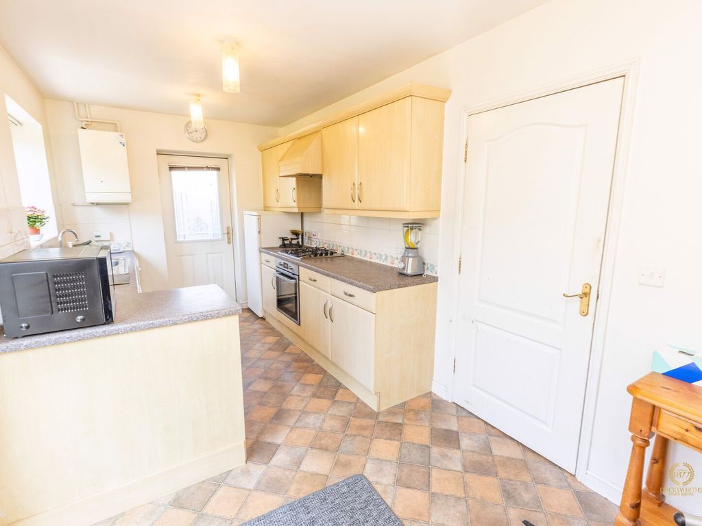 4 bed terraced house for sale in High Bank Crescent, Darwen BB3, £250,000