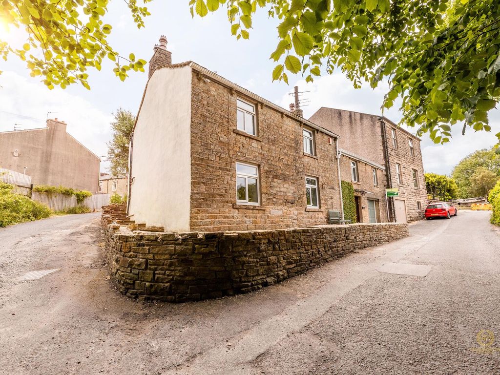 4 bed cottage for sale in 60, Mill Hill, Accrington BB5, £270,000
