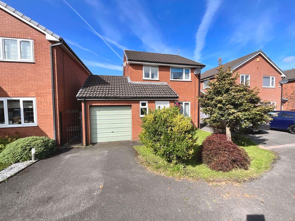 3 bed detached house for sale in Sedbergh Close, Accrington BB5, £210,000